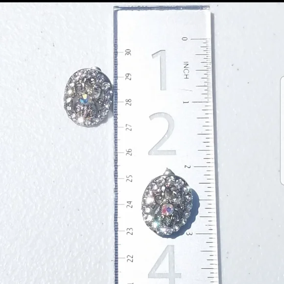 Beautiful earrings - Picture 2 of 2